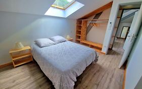 Proche Bordeaux Centre : Petite Maison De Ville +Parking